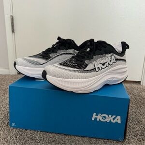 HOKA skyflow size 10 women’s